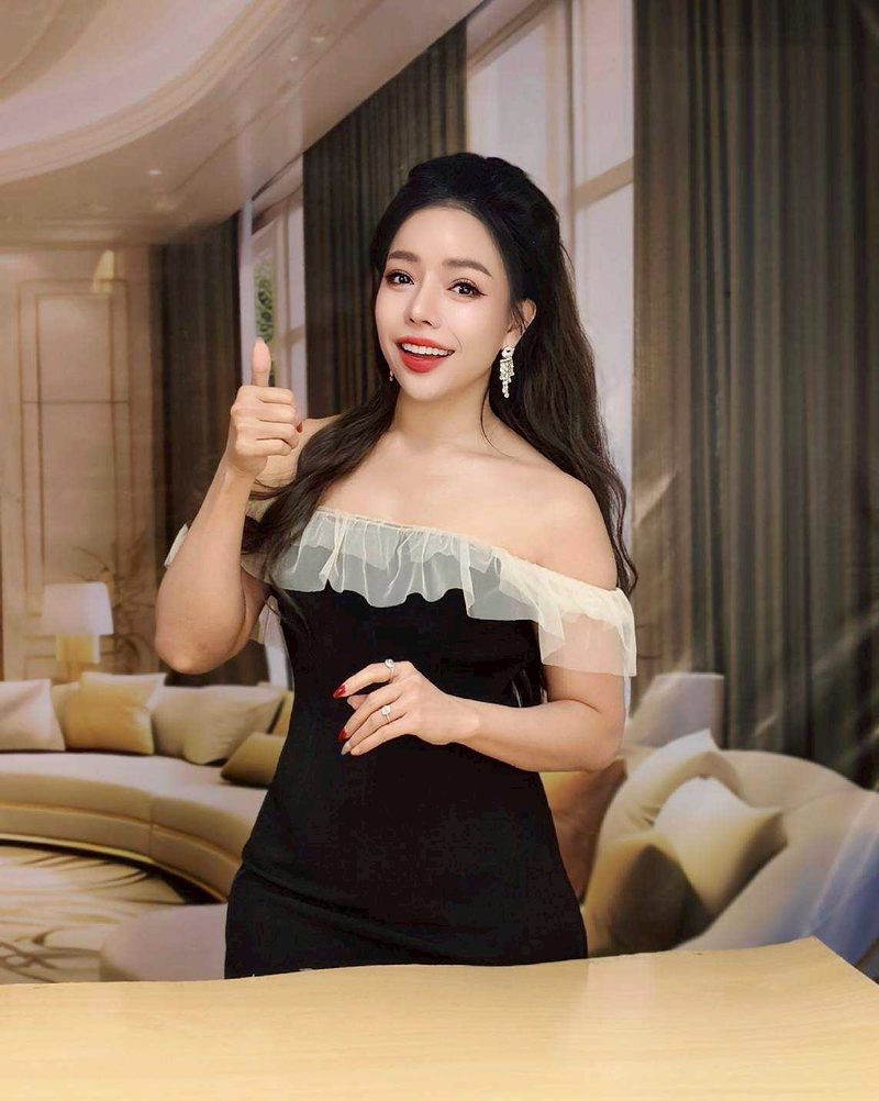 โค้ชดา ยุวริดา หว่อง
